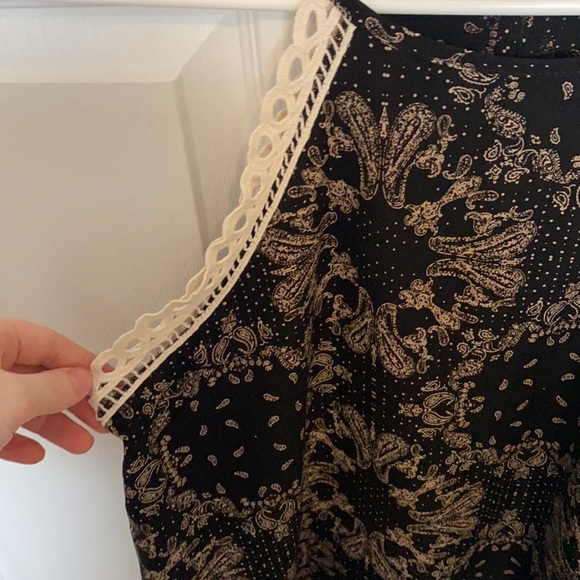 Black Paisley Halter Tank Top - Picture 3 of 5